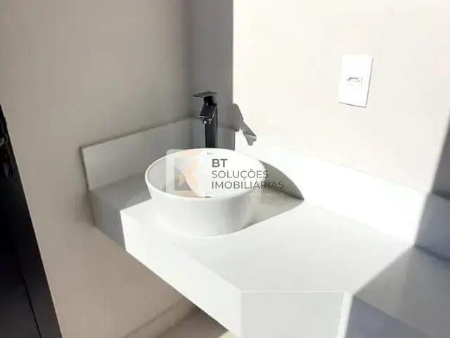 Casa com 208m² 3 quartos e 2 banheiros, à venda, no bairro Vila Rubens em Indaiatuba