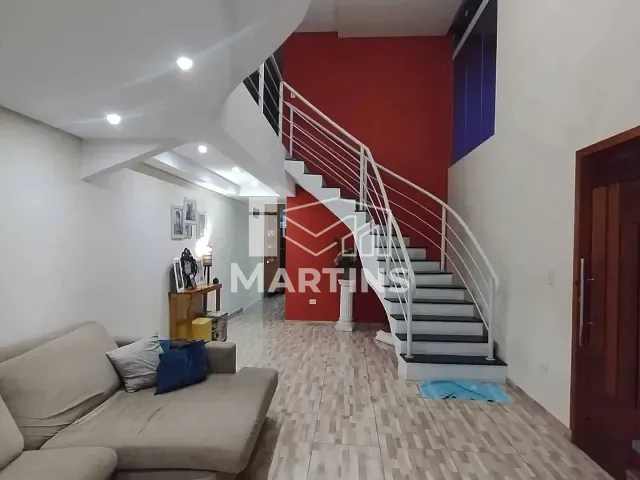 Sobrado 3 quartos e 3 banheiros, à venda, no bairro Jardim Sílvio Sampaio em Taboão da Serra
