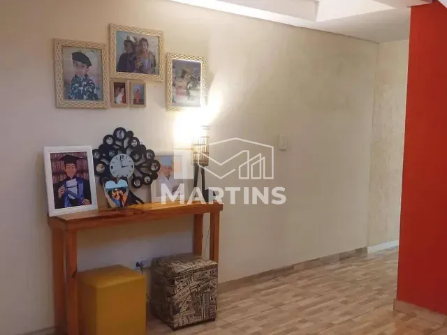 Sobrado 3 quartos e 3 banheiros, à venda, no bairro Jardim Sílvio Sampaio em Taboão da Serra