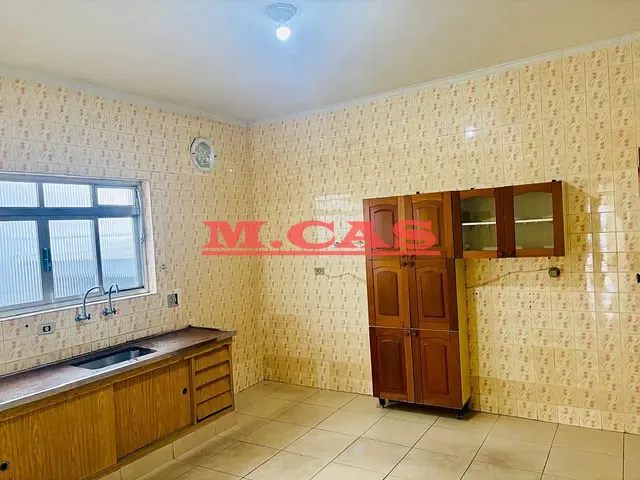 Sobrado com 155m², para alugar, no bairro Vila Regente Feijó em São Paulo
