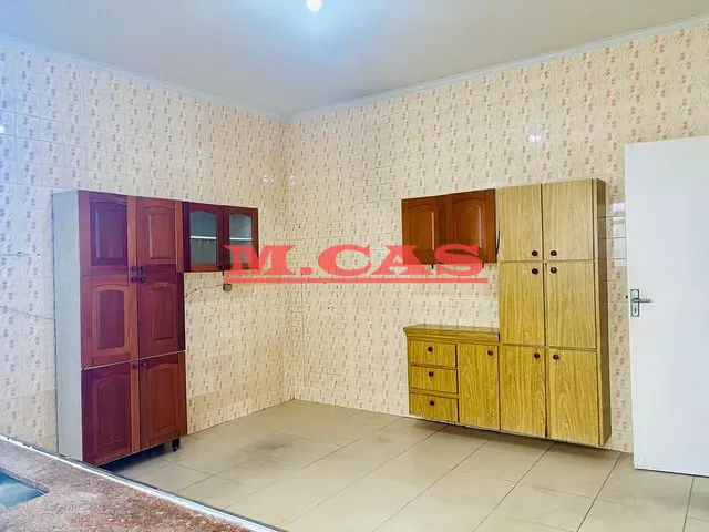 Sobrado com 155m², para alugar, no bairro Vila Regente Feijó em São Paulo