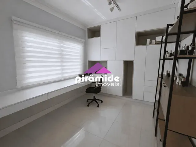 Casa com 375m² 5 quartos e 6 banheiros, à venda, no bairro Urbanova em São José dos Campos