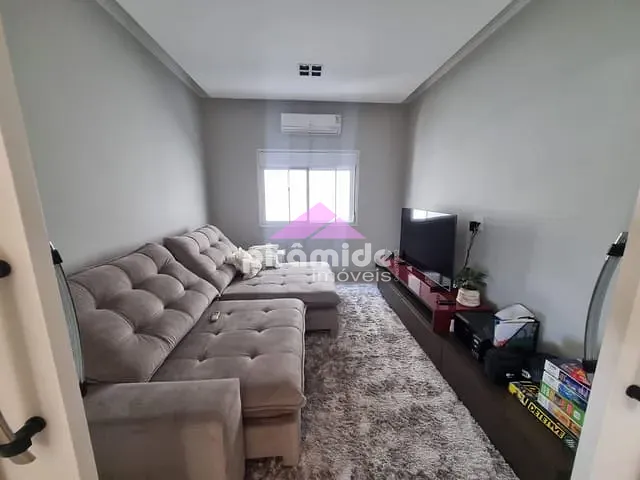 Casa com 375m² 5 quartos e 6 banheiros, à venda, no bairro Urbanova em São José dos Campos