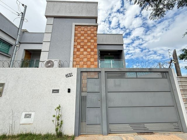 Sobrado com 101m² 3 quartos e 3 banheiros, à venda ou para alugar, no bairro Vila Vilas Boas em Campo Grande