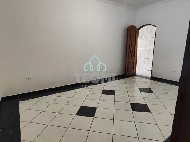 Sobrado com 125m² 4 quartos e 2 banheiros, à venda, no bairro Parque Aeroporto em Taubaté