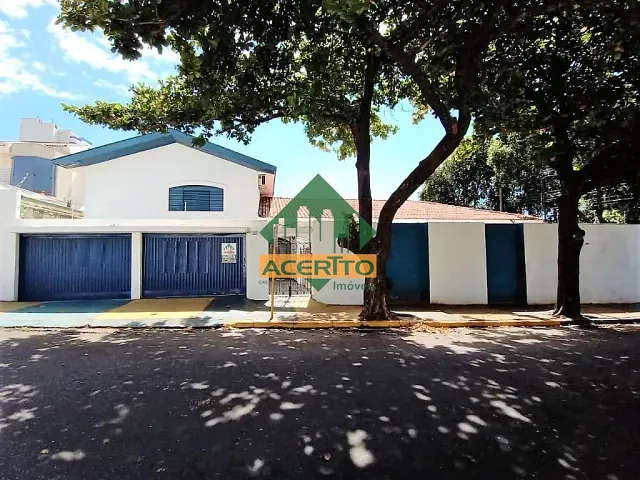Sobrado com 705m² 5 quartos e 4 banheiros, à venda ou para alugar, no bairro Vila Bandeirantes em Araçatuba
