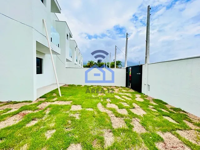 Sobrado com 180m² 2 quartos e 3 banheiros, à venda, no bairro Tarumã em Caraguatatuba