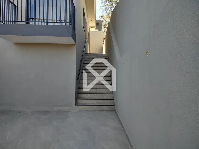 Sobrado com 104m² 2 quartos e 1 banheiro, à venda, no bairro Jardim Santo Antônio em Atibaia