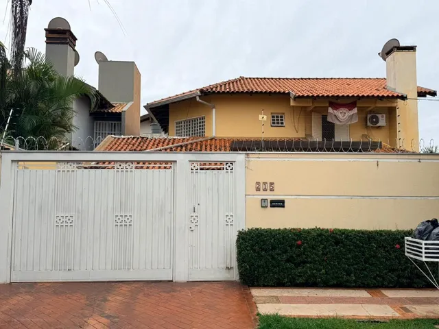 Sobrado com 252m² 3 quartos e 3 banheiros, à venda, no bairro Vila Giocondo Orsi em Campo Grande