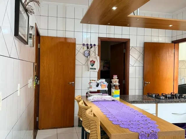 Sobrado com 252m² 3 quartos e 3 banheiros, à venda, no bairro Vila Giocondo Orsi em Campo Grande