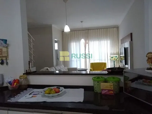 Sobrado com 121m² 3 quartos e 3 banheiros, à venda, no bairro Jardim Santa Maria em Jacareí
