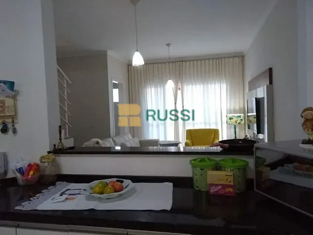 Sobrado com 121m² 3 quartos e 3 banheiros, à venda, no bairro Jardim Santa Maria em Jacareí