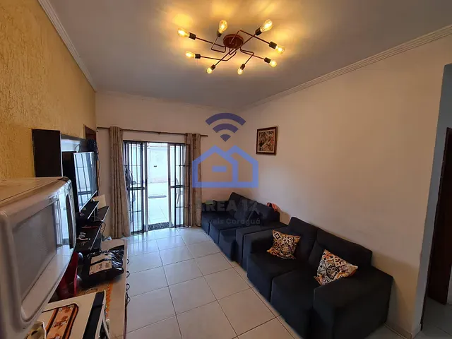 Sobrado com 264m² 5 quartos e 2 banheiros, à venda, no bairro Golfinho em Caraguatatuba
