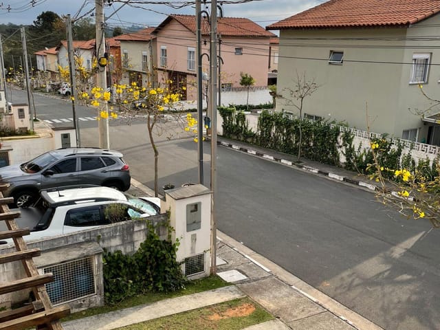 Sobrado com 76m² 2 quartos e 2 banheiros, à venda, no bairro Parque dos Pires em Vargem Grande Paulista