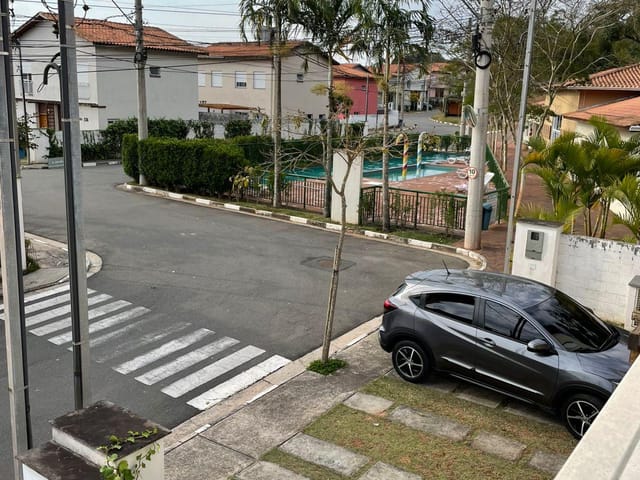Sobrado com 76m² 2 quartos e 2 banheiros, à venda, no bairro Parque dos Pires em Vargem Grande Paulista