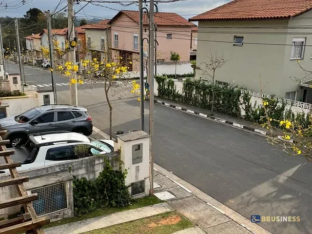 Sobrado com 76m² 2 quartos e 2 banheiros, à venda, no bairro Parque dos Pires em Vargem Grande Paulista