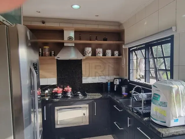 Sobrado com 270m² 4 quartos e 2 banheiros, à venda, no bairro Centro em Ribeirão Pires