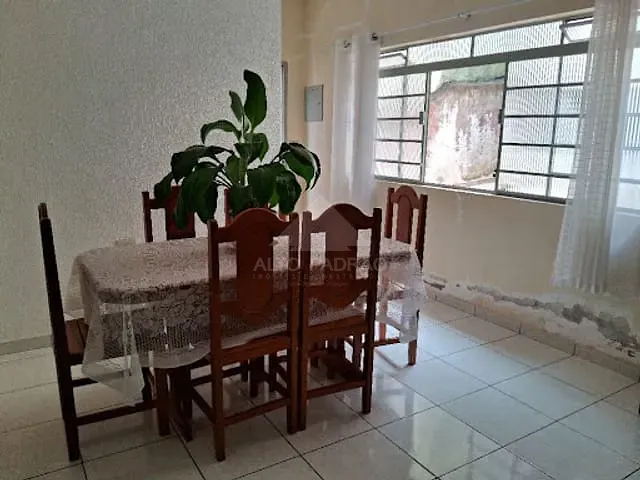 Sobrado com 250m² 2 quartos e 1 banheiro, à venda, no bairro Jardim Primavera em Mauá