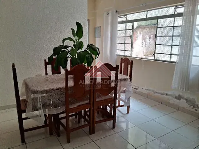 Sobrado com 250m² 2 quartos e 1 banheiro, à venda, no bairro Jardim Primavera em Mauá