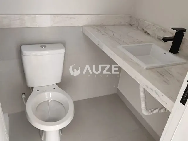 Sobrado com 127m² 3 quartos e 2 banheiros, à venda, no bairro Alto Boqueirão em Curitiba