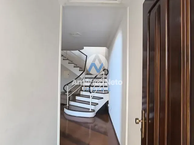 Sobrado com 500m² 4 quartos e 1 banheiro, à venda ou para alugar, no bairro Campestre em Santo André