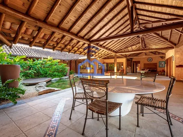 Casa com 18000m² 11 quartos e 12 banheiros, à venda, no bairro Cocanha em Caraguatatuba