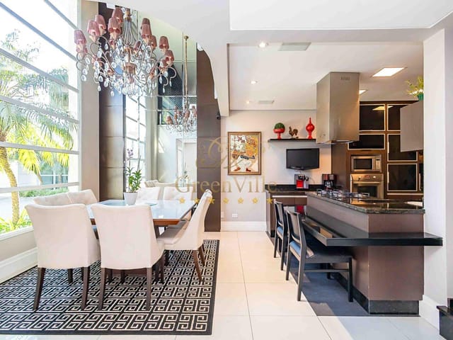 Sobrado 3 quartos e 4 banheiros, à venda, no bairro Jardim Social em Curitiba