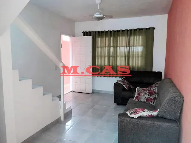 Sobrado com 130m² 2 quartos e 2 banheiros, à venda, no bairro Balneário Tropical em Itanhaém