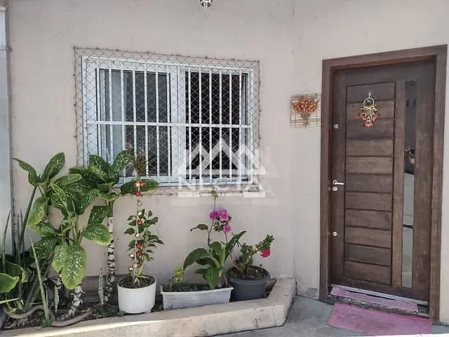 Sobrado com 83m² 2 quartos e 3 banheiros, à venda, no bairro Jardim Brasil em Caraguatatuba