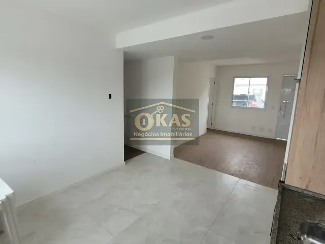 Sobrado com 166m² 4 quartos e 5 banheiros, à venda ou para alugar, no bairro Parque Santa Rosa em Suzano