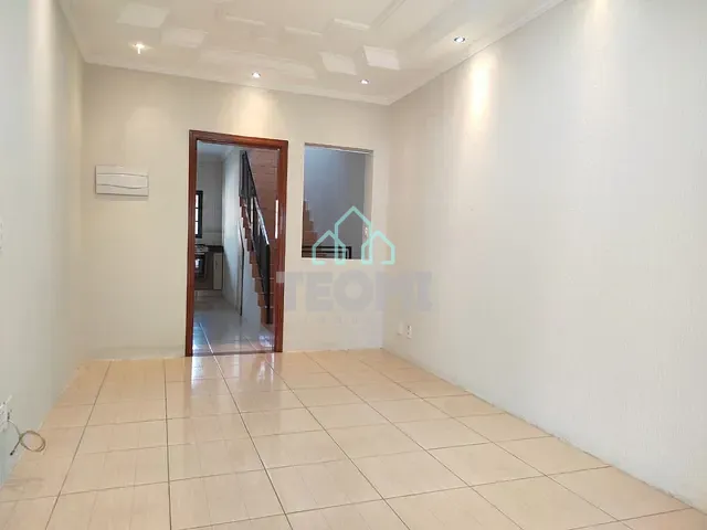 Sobrado com 180m² 4 quartos e 4 banheiros, à venda, no bairro Vila Albina em Taubaté