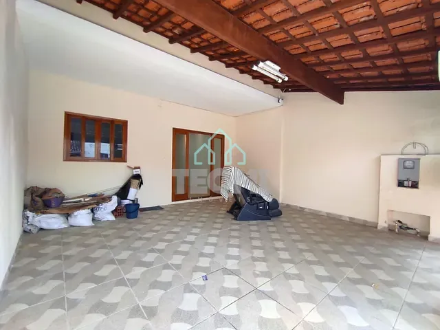 Sobrado com 180m² 4 quartos e 4 banheiros, à venda, no bairro Vila Albina em Taubaté