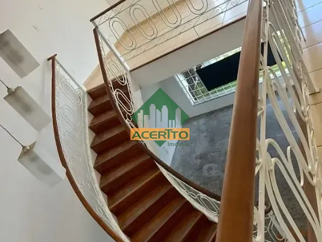 Sobrado com 640m² 4 quartos e 4 banheiros, à venda, no bairro Centro em Araçatuba