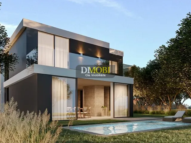 Sobrado com 349m² 4 quartos e 2 banheiros, à venda, no bairro Centro em Gravataí