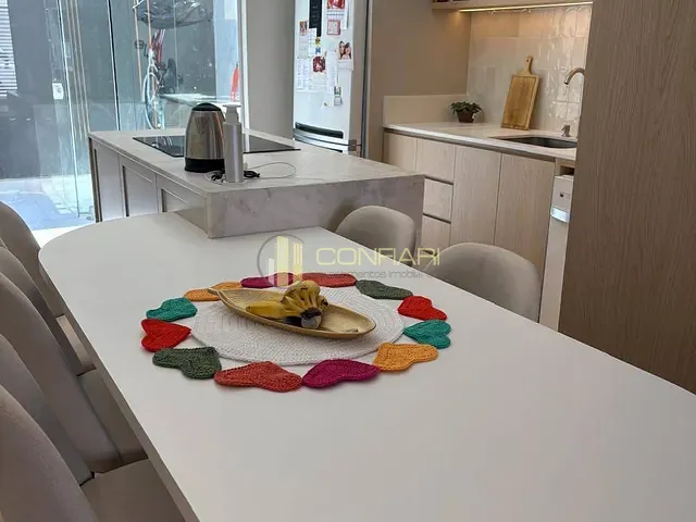 Sobrado com 110m² 2 quartos e 3 banheiros, à venda, no bairro Morretes em Itapema