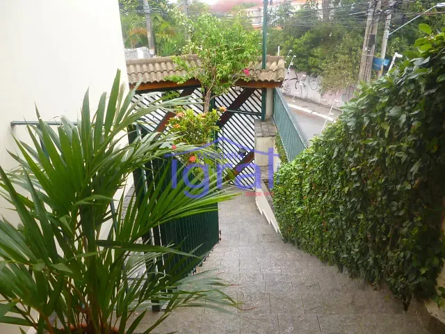 Sobrado 2 quartos e 2 banheiros, à venda, no bairro Cidade Vargas em São Paulo