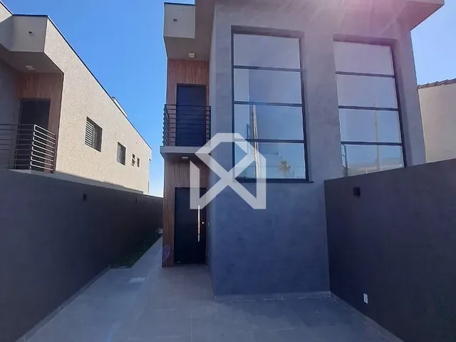 Sobrado com 125m² 3 quartos e 3 banheiros, à venda, no bairro Vila Petrópolis em Atibaia