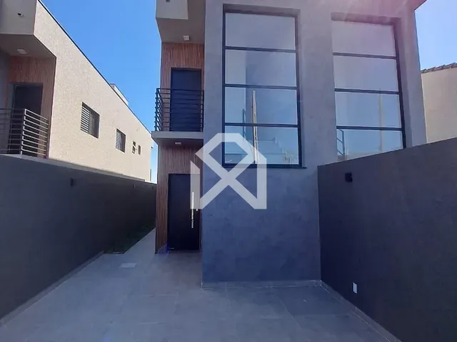 Sobrado com 125m² 3 quartos e 3 banheiros, à venda, no bairro Vila Petrópolis em Atibaia