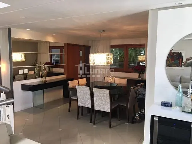 Sobrado com 312m² 3 quartos e 5 banheiros, à venda, no bairro Vila Oliveira em Mogi das Cruzes
