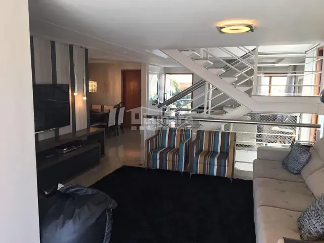 Sobrado com 312m² 3 quartos e 5 banheiros, à venda, no bairro Vila Oliveira em Mogi das Cruzes