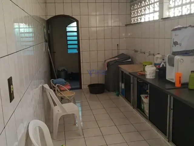Sobrado com 250m² 3 quartos e 2 banheiros, à venda, no bairro Bosque dos Eucaliptos em São José dos Campos