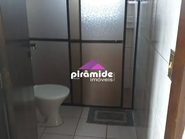 Sobrado com 175m² 2 quartos e 2 banheiros, à venda, no bairro Jardim do Sol em Caraguatatuba
