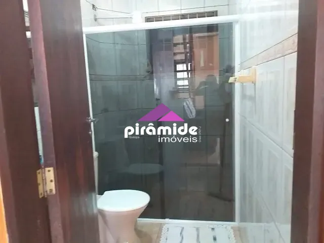 Sobrado com 175m² 2 quartos e 2 banheiros, à venda, no bairro Jardim do Sol em Caraguatatuba