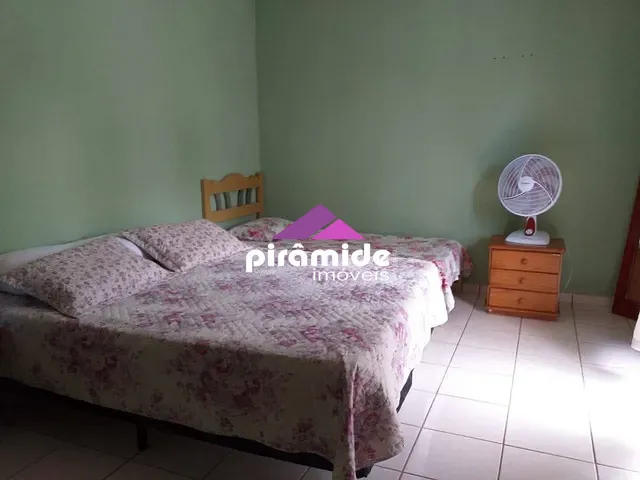 Sobrado com 175m² 2 quartos e 2 banheiros, à venda, no bairro Jardim do Sol em Caraguatatuba
