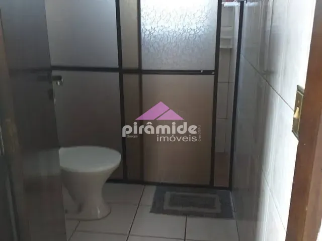 Sobrado com 175m² 2 quartos e 2 banheiros, à venda, no bairro Jardim do Sol em Caraguatatuba