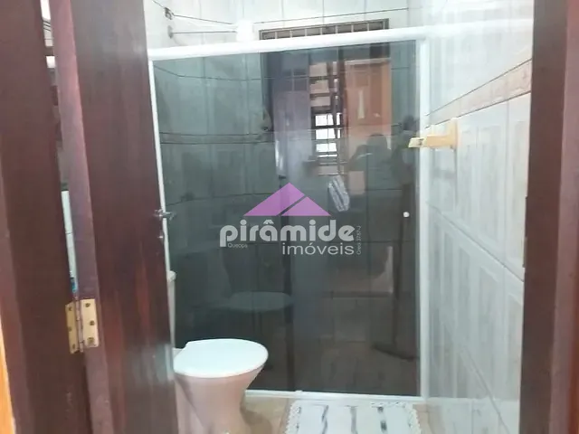 Sobrado com 175m² 2 quartos e 2 banheiros, à venda, no bairro Jardim do Sol em Caraguatatuba