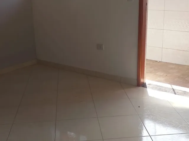 Sobrado 3 quartos e 2 banheiros, para alugar, no bairro Jardim das Maravilhas em Santo André