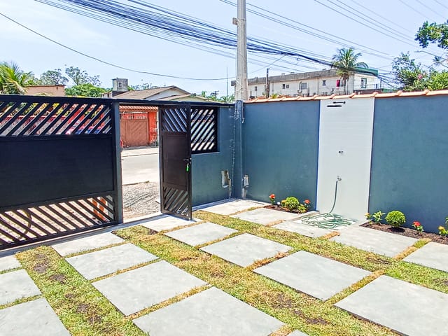 Sobrado com 180m² 3 quartos e 2 banheiros, à venda, no bairro Rio da Praia em Bertioga