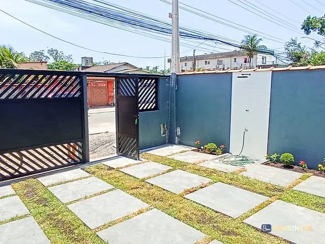Sobrado com 180m² 3 quartos e 2 banheiros, à venda, no bairro Rio da Praia em Bertioga