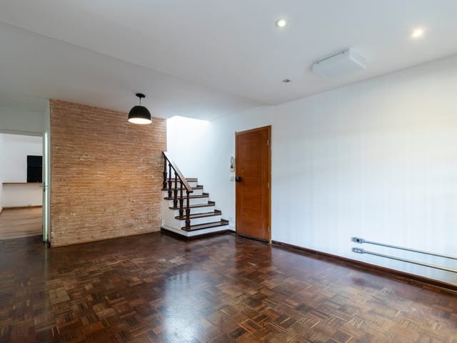 Foto do Sobrado - Sobrado residencial à venda com 4 dormitórios no bairro de Mirandópolis, perto do Metrô Praça da ÁrvoreSão Paulo, SP | Paulista Imóveis.